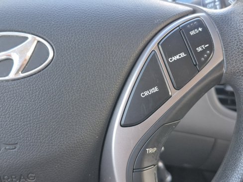 Used 2013 Hyundai Elantra GLS w/ Preferred Pkg image 31