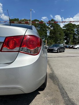 Used 2013 Chevrolet Cruze LS image 9