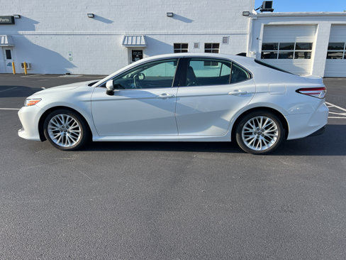 Used 2020 Toyota Camry XLE image 11