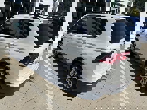 Used 2018 Volkswagen Tiguan S image 7