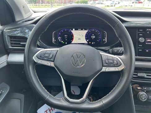 Used 2022 Volkswagen Taos SEL image 10