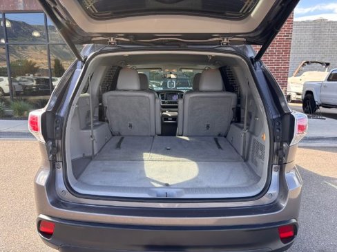 Used 2015 Toyota Highlander XLE image 10
