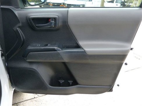 Used 2022 Toyota Tacoma SR image 25
