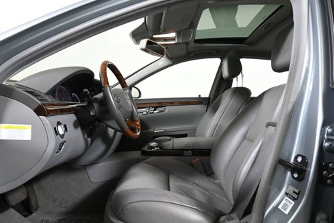 Used 2008 Mercedes-Benz S 550 4MATIC image 3