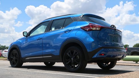 Used 2023 Nissan Kicks SR w/ SR Premium Package image 13