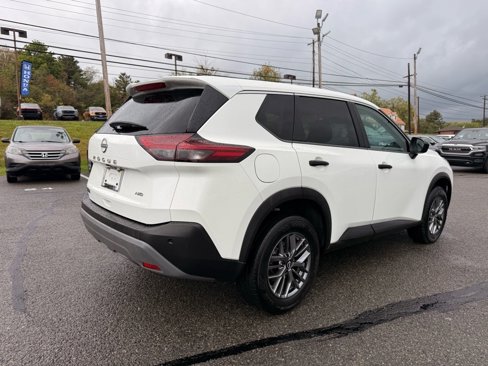 Used 2023 Nissan Rogue S image 6