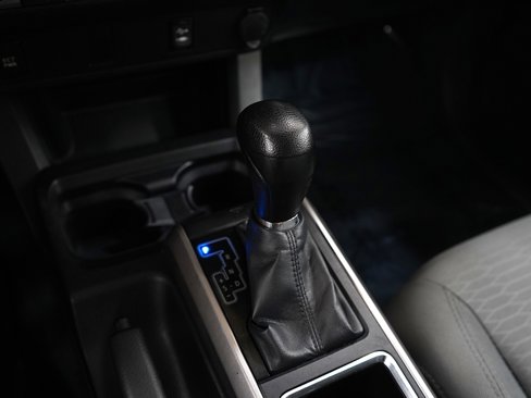 Used 2016 Toyota Tacoma SR5 image 21