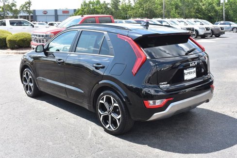 Used 2023 Kia Niro EX Touring image 9