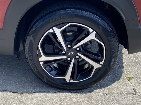Used 2021 Chevrolet TrailBlazer RS w/ Technology Package image 34