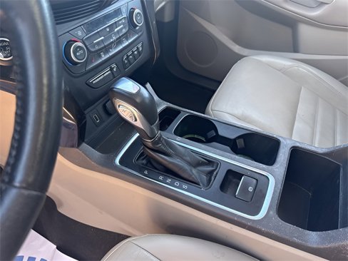 Used 2019 Ford Escape Titanium image 18
