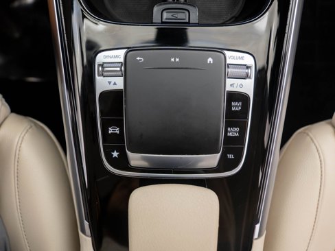Certified 2020 Mercedes-Benz GLB 250 4MATIC image 23