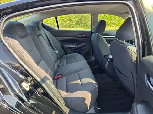 Used 2022 Nissan Altima 2.5 SV image 39
