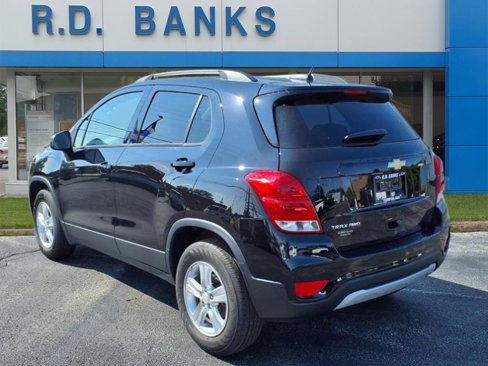 Used 2022 Chevrolet Trax LT w/ LT Convenience Package image 3