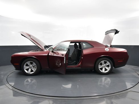 Used 2023 Dodge Challenger SXT image 37