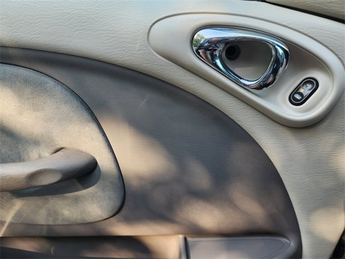 Used 2004 Chrysler PT Cruiser Limited w/ Chrome Accents Group image 31