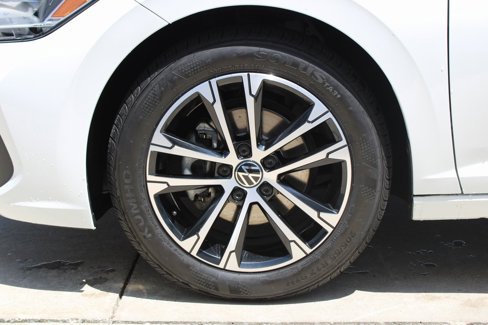 Certified 2024 Volkswagen Jetta Sport image 29