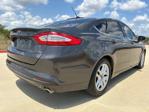 Used 2016 Ford Fusion SE image 6