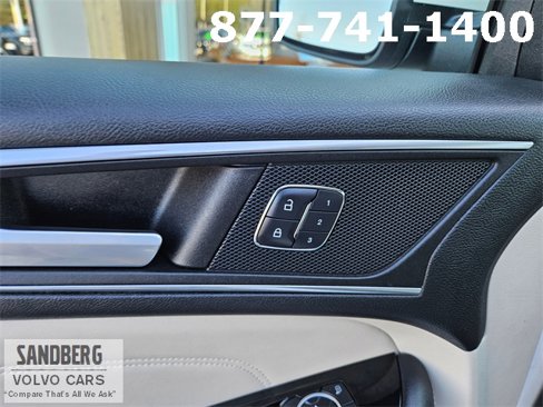 Used 2016 Ford Edge Titanium w/ Technology Package image 17