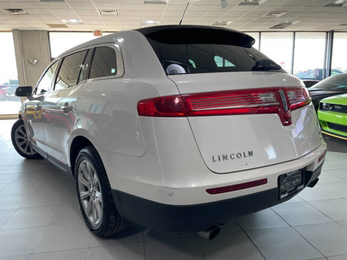 Used 2013 Lincoln MKT AWD image 5