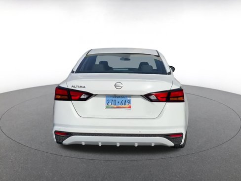Used 2024 Nissan Altima 2.5 S image 12