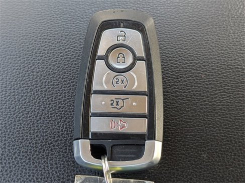 Used 2020 Ford Fusion SEL image 36