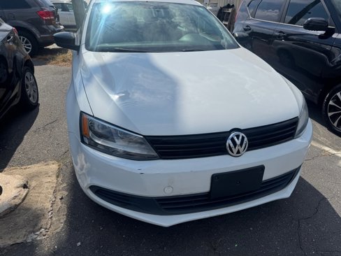 Used 2014 Volkswagen Jetta S image 2