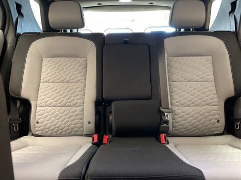 Used 2018 Chevrolet Equinox LS image 11