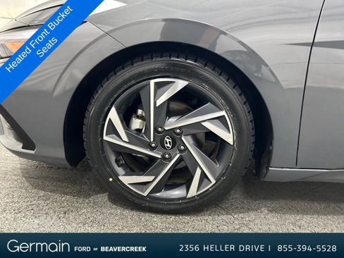 Used 2024 Hyundai Elantra Limited image 11