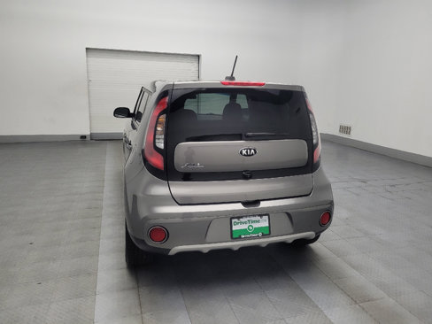 Used 2019 Kia Soul + image 6