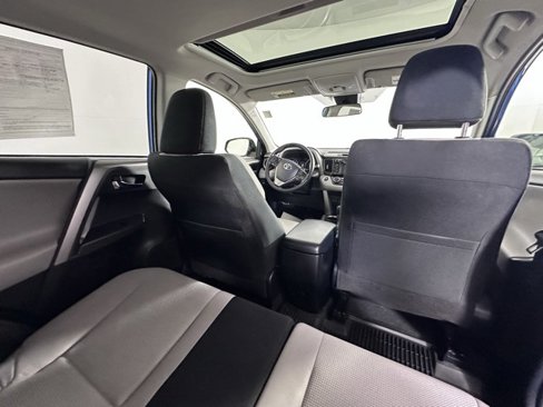 Used 2018 Toyota RAV4 XLE image 13