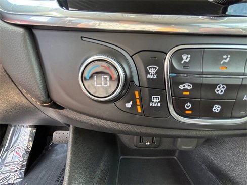 Used 2020 Chevrolet Traverse LT w/ Driver Confidence II Package image 58