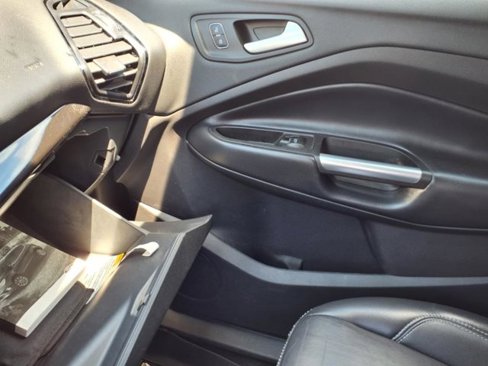 Used 2019 Ford Escape Titanium image 26