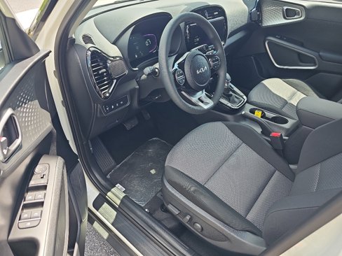 New 2025 Kia Soul S image 9