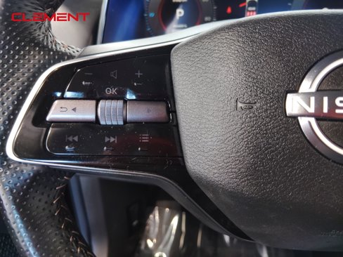 Used 2023 Nissan Ariya FWD image 12