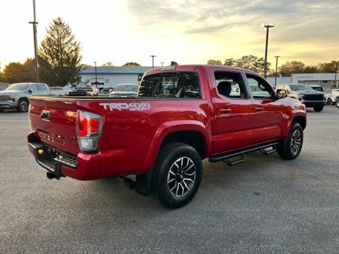 Used 2021 Toyota Tacoma TRD Sport w/ Technology Package image 6