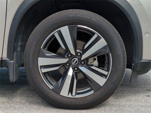 Used 2022 Nissan Rogue Platinum w/ Head-Up Display Package image 10