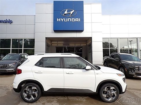 New 2025 Hyundai Venue SEL image 1