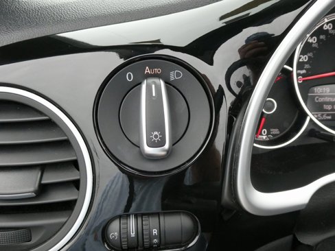 Used 2019 Volkswagen Beetle 2.0T SE image 27