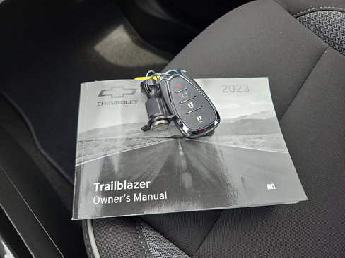 Used 2023 Chevrolet TrailBlazer LT image 36