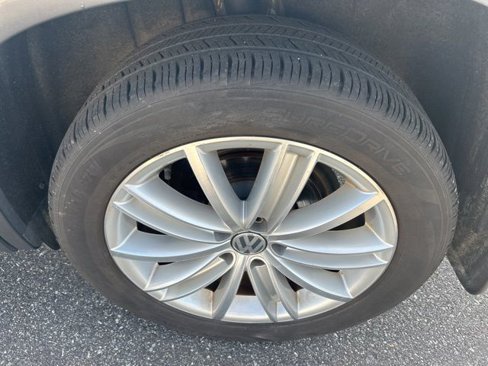 Used 2016 Volkswagen Tiguan SE image 13