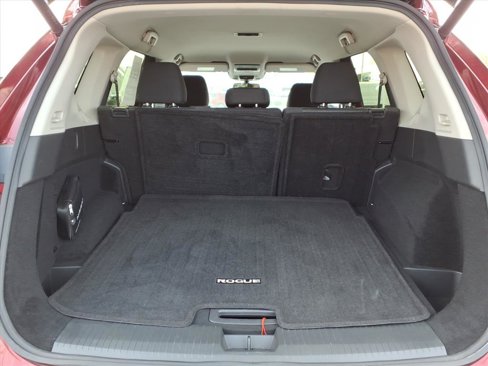 Used 2025 Nissan Rogue SV image 4