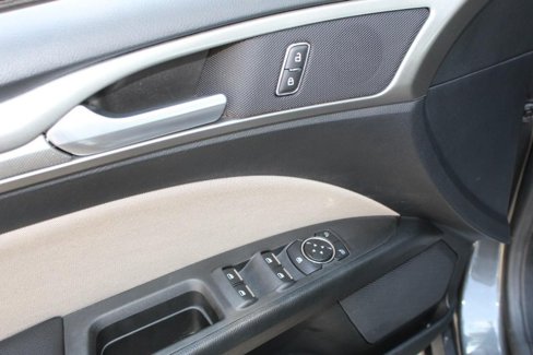 Used 2020 Ford Fusion S image 18