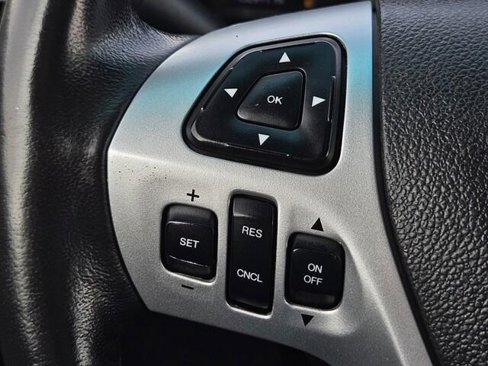 Used 2013 Ford Explorer XLT image 29