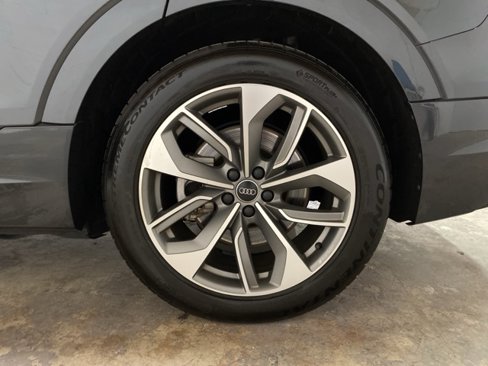 Used 2021 Audi e-tron Premium w/ Black Optic Package image 30