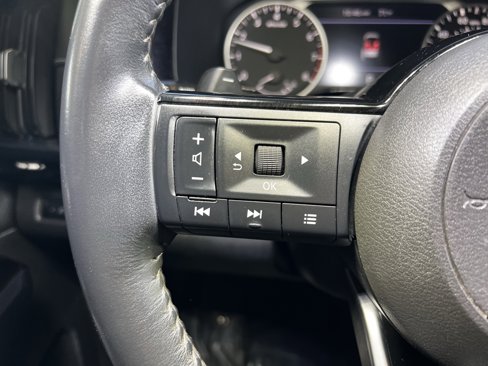 Used 2022 Nissan Pathfinder SV w/ SV Premium Package image 24