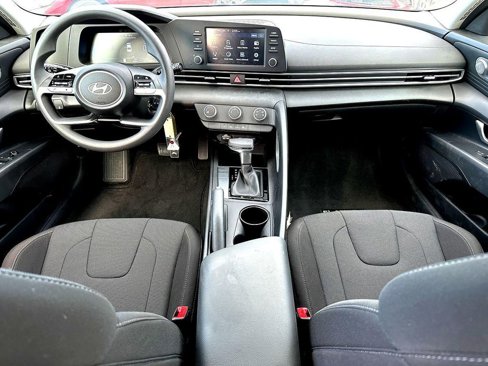 Used 2024 Hyundai Elantra SE image 20