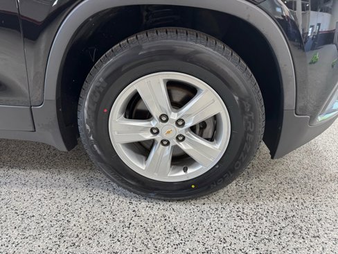 Used 2021 Chevrolet Trax LS w/ Tint and Cruise Package image 11