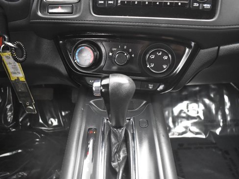 Used 2019 Honda HR-V LX image 11