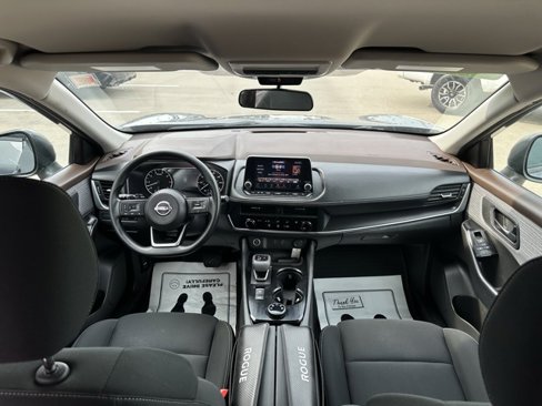 Used 2023 Nissan Rogue S image 10