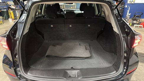 Used 2018 Nissan Murano SV image 31